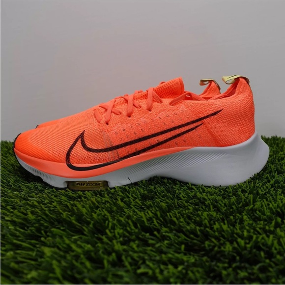 NWT Woman’s Nike Air Zoom Tempo FK Bright Mango Orange Running Shoes Sz 8 - Picture 1 of 9